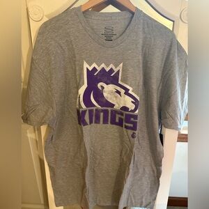 Sacramento Kings Stadium Essentials Tee 2XL NWT Lion Grey Fanatics Purple